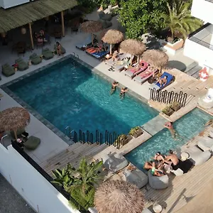 https://apartamentos-casita-blanca-adults-only.ibizaislandhotels.net