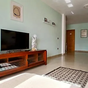 https://la-casita-delux.in-canary-islands.com